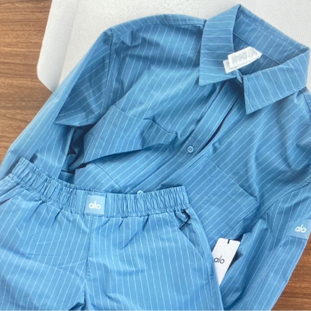 ALO Yoga Blue Pinstripe Loungewear Set
